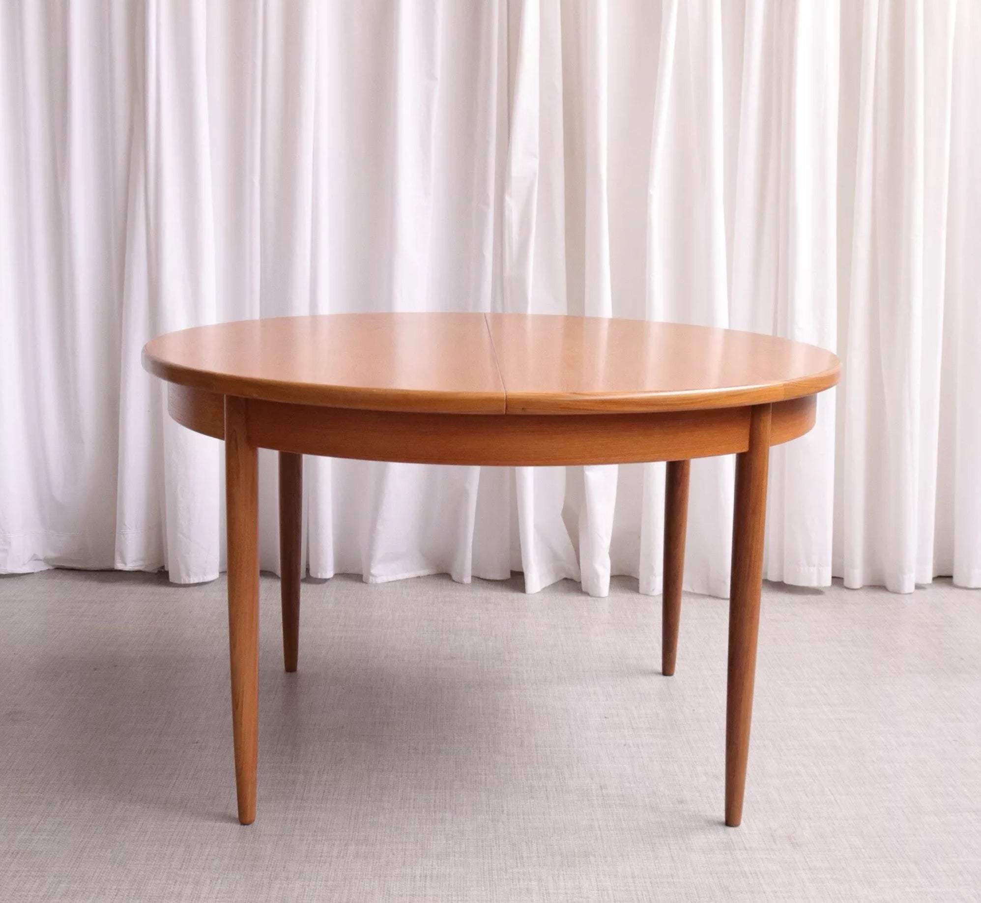 6224 G Plan Fresco Round Teak Extendable Dining Table V b Wilkins Stunning Condition - teakyfinders