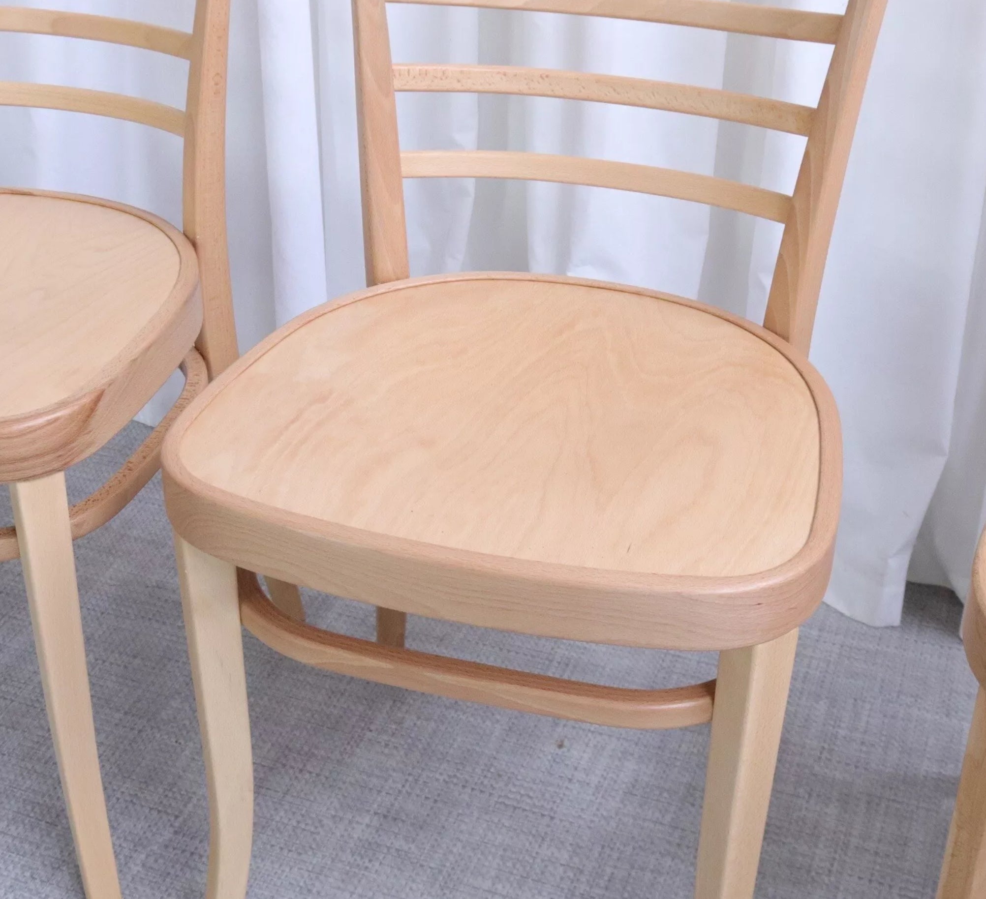 6199 Set of 4 Solid Beech Mid Century Bistro Dining Chairs Sleek Design - teakyfinders