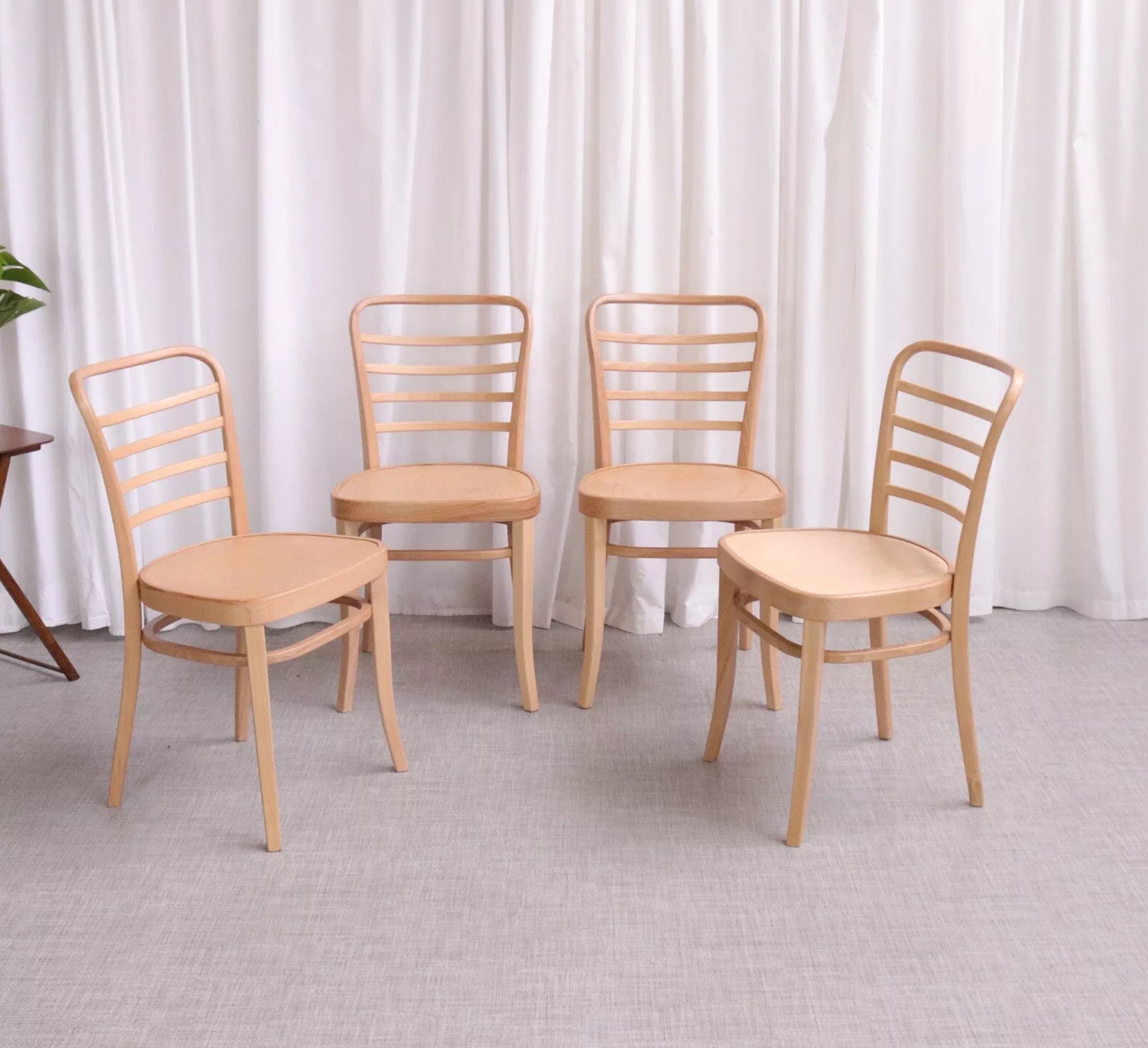 6199 Set of 4 Solid Beech Mid Century Bistro Dining Chairs Sleek Design - teakyfinders