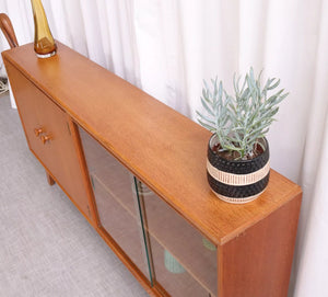 6221 Vintage Bookcase Glazed Sideboard Mid Century In Light Oak By Meredew 60s - teakyfinders