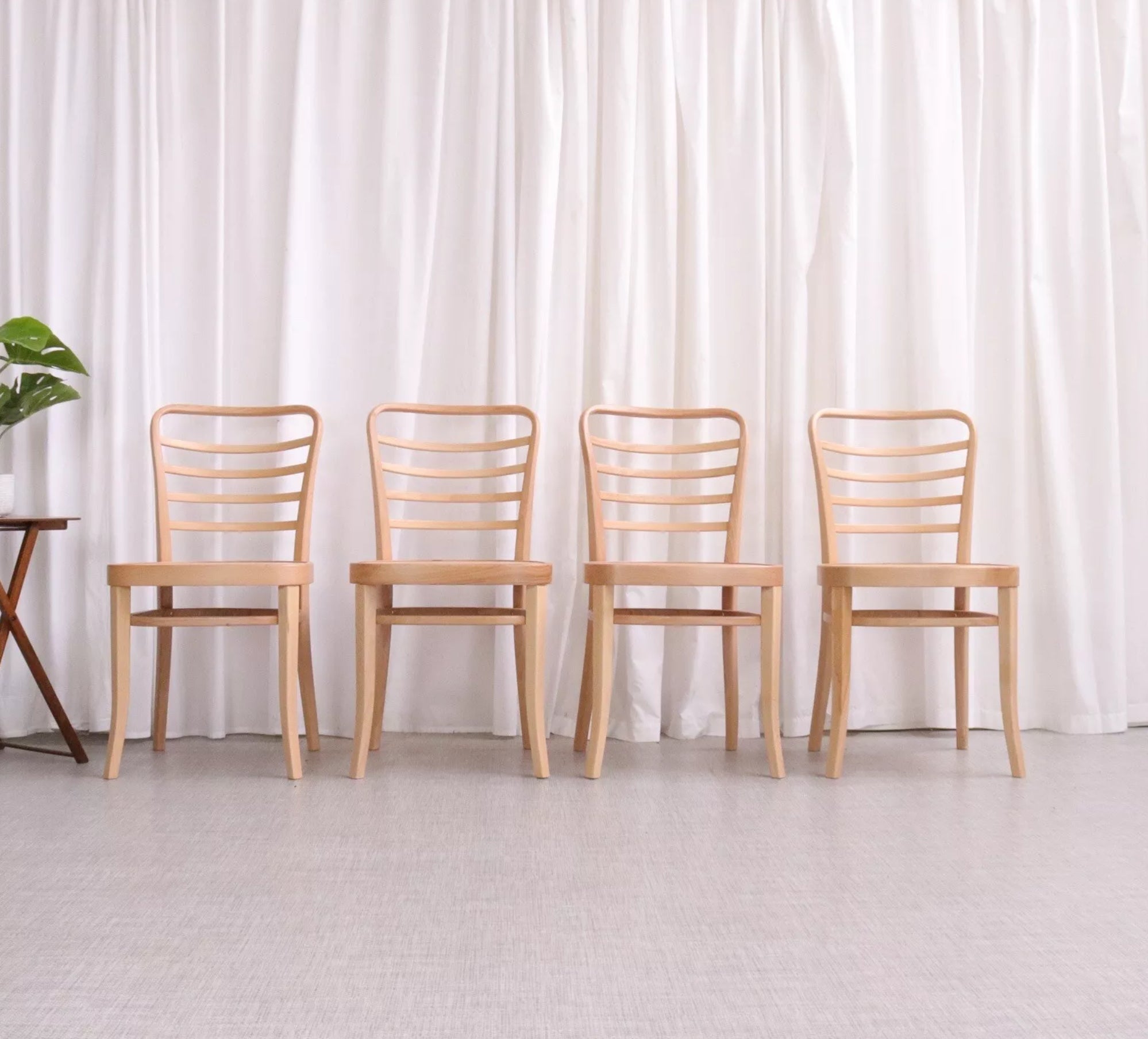 6199 Set of 4 Solid Beech Mid Century Bistro Dining Chairs Sleek Design - teakyfinders