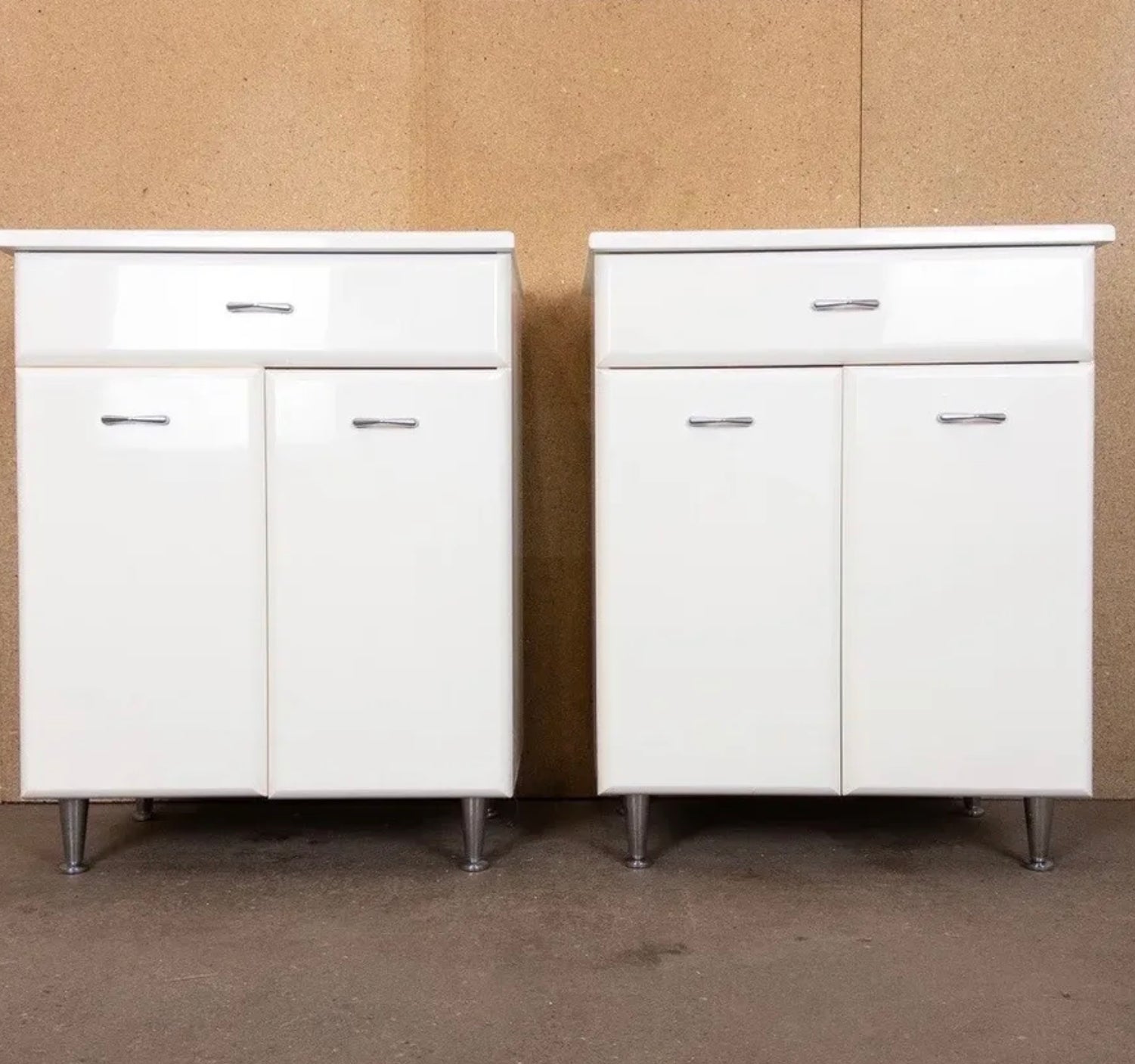 Vintage Style Pair of Bedside Tables with Drawers - High Gloss White - teakyfinders