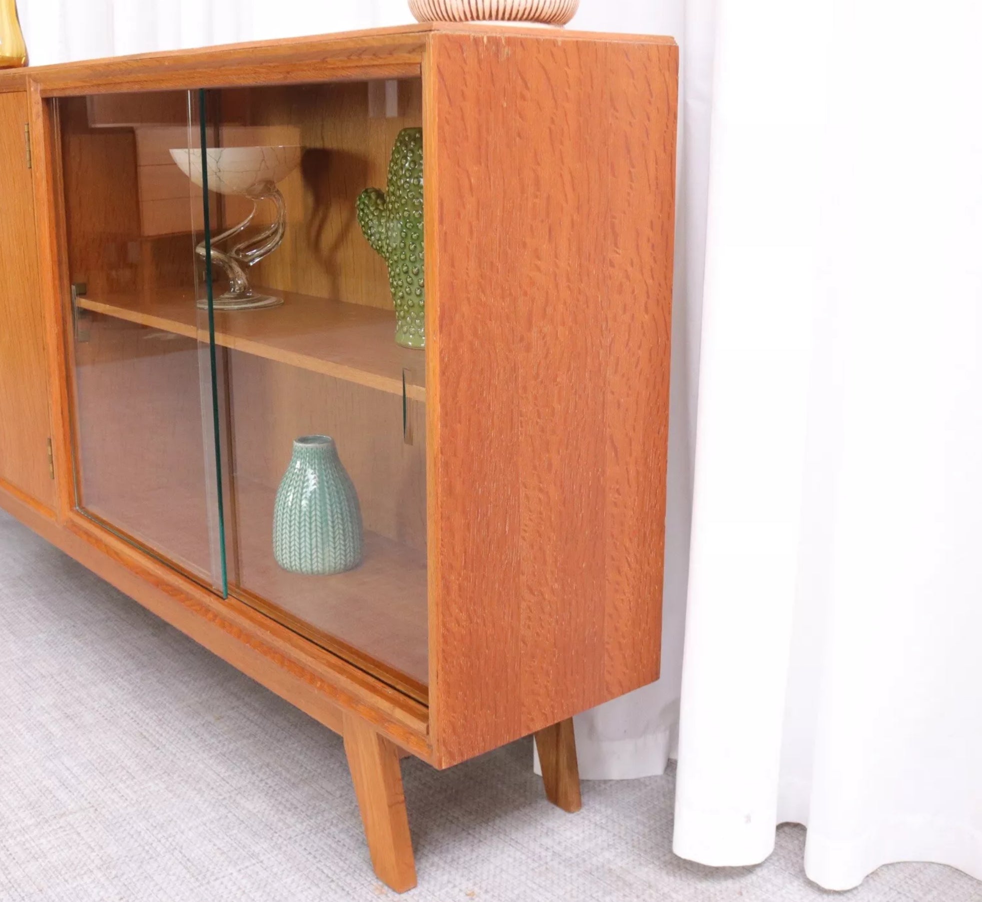 6221 Vintage Bookcase Glazed Sideboard Mid Century In Light Oak By Meredew 60s - teakyfinders