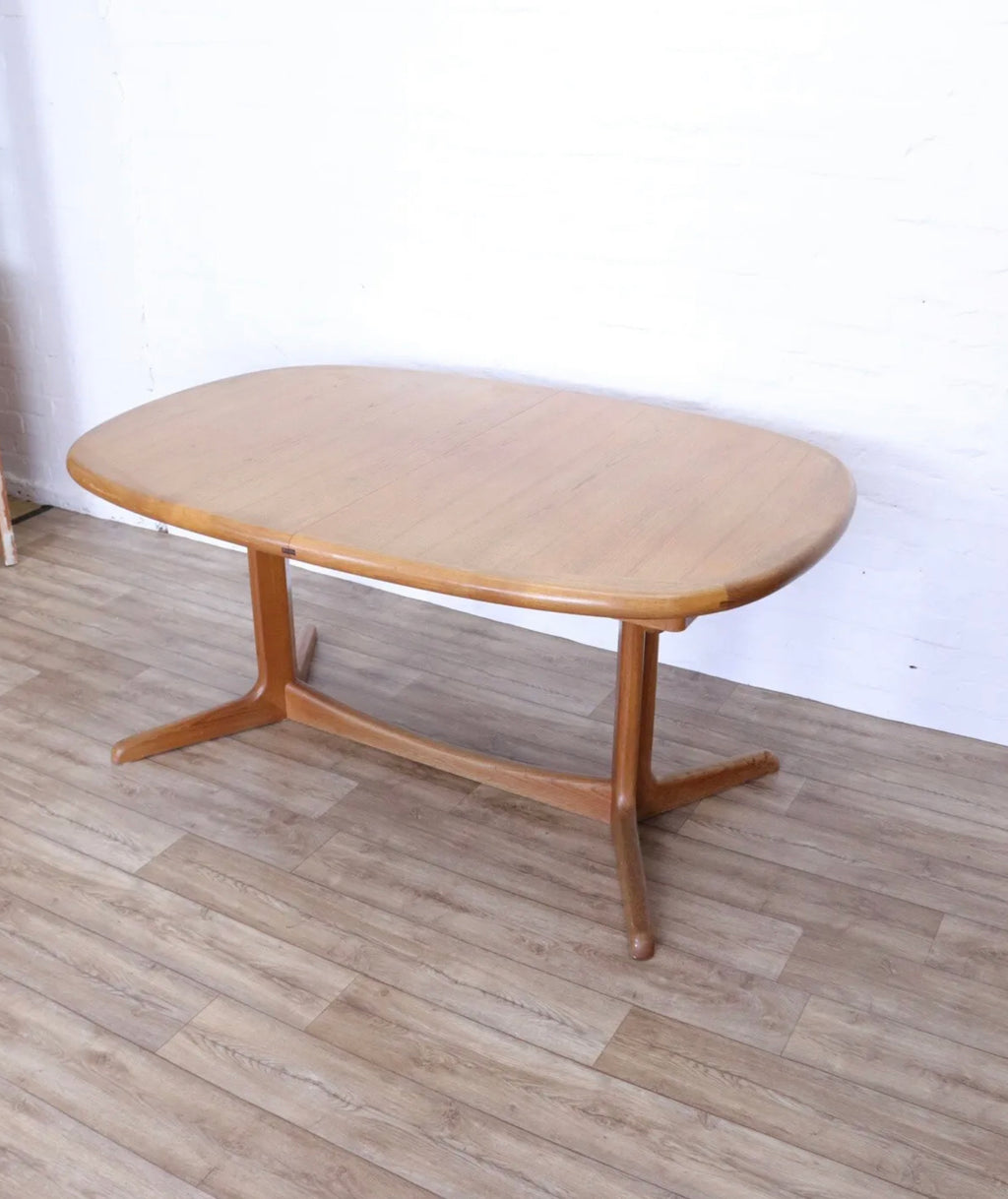 6146 Mid Century Teak Extendable Danish Benny Linden Dining Table Seats 6-8 - teakyfinders