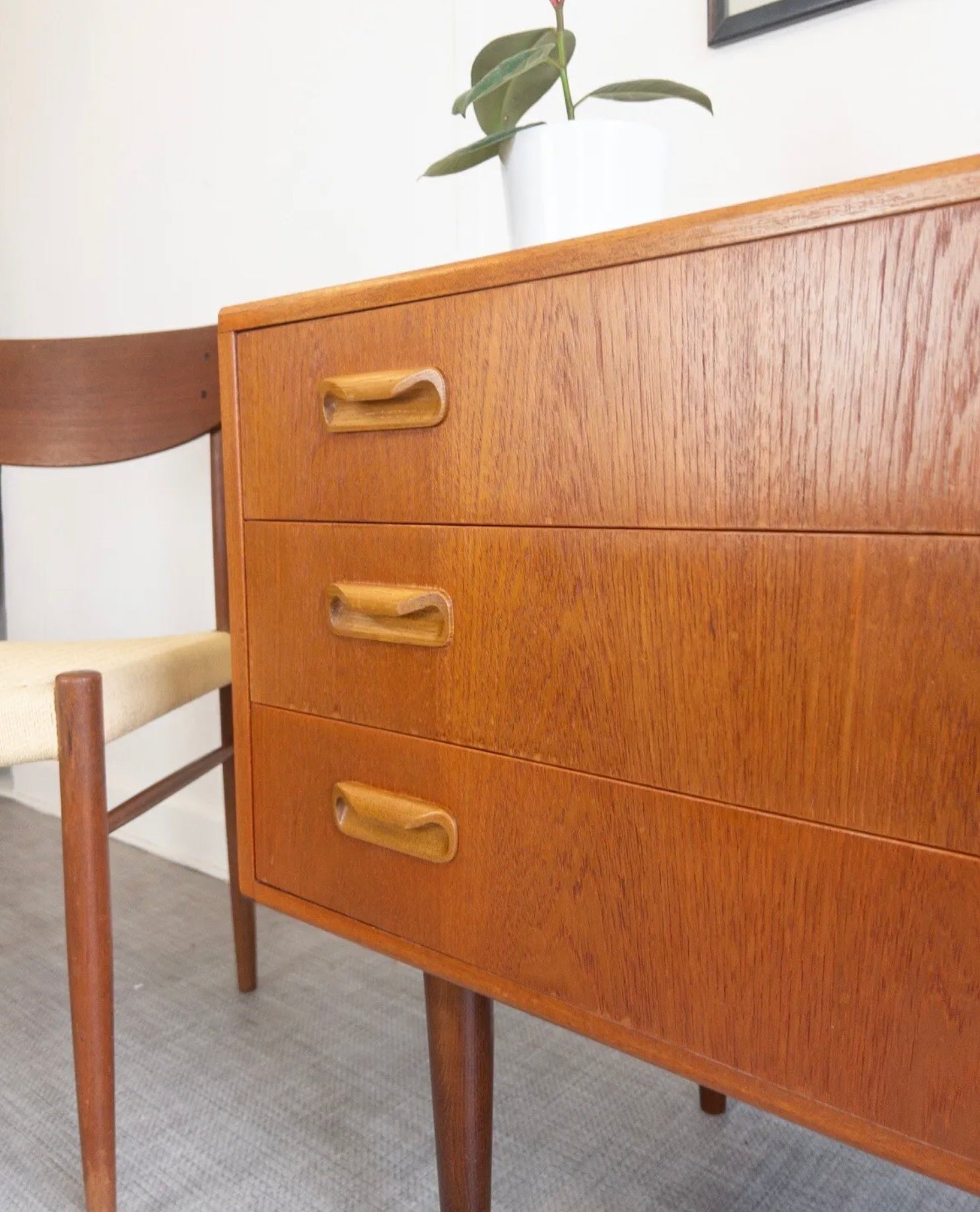 G Plan Teak Chest of Drawers on Wooden Legs Vintage Mid Century Furniture - teakyfinders