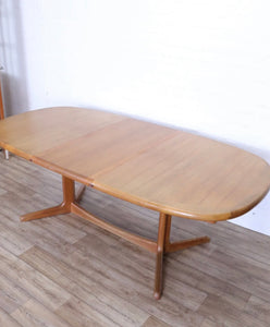 6146 Mid Century Teak Extendable Danish Benny Linden Dining Table Seats 6-8 - teakyfinders