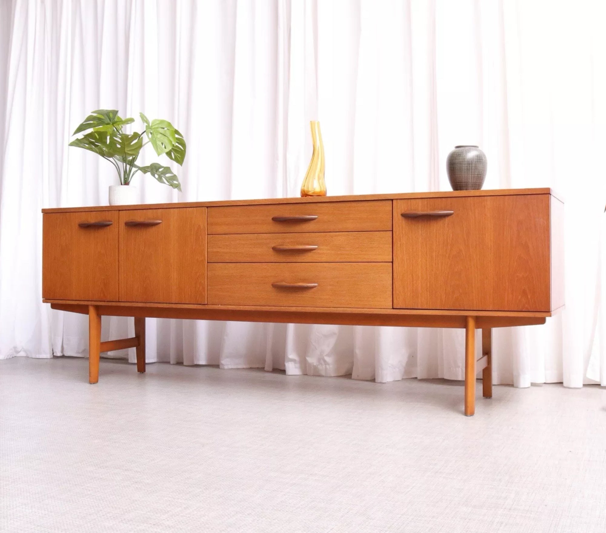 6225 VINTAGE LONG-JOHN TEAK SIDEBOARD AVALON RETRO 60s Mid Century Danish - teakyfinders