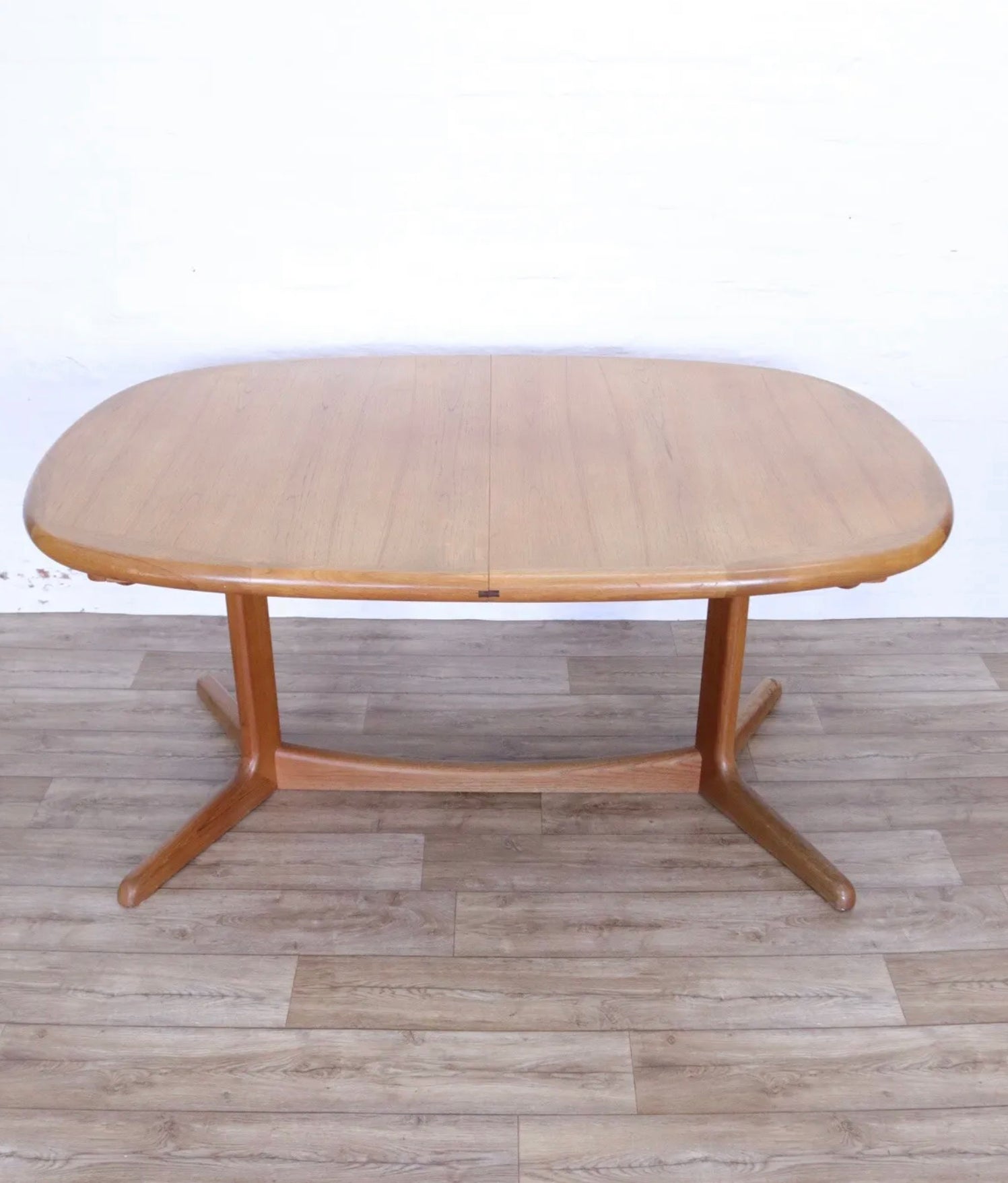 6146 Mid Century Teak Extendable Danish Benny Linden Dining Table Seats 6-8 - teakyfinders