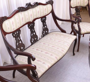 6205 Stunning Victorian Antique Parlour Suite: 7-Piece Mahogany Settee & Chairs Set - teakyfinders