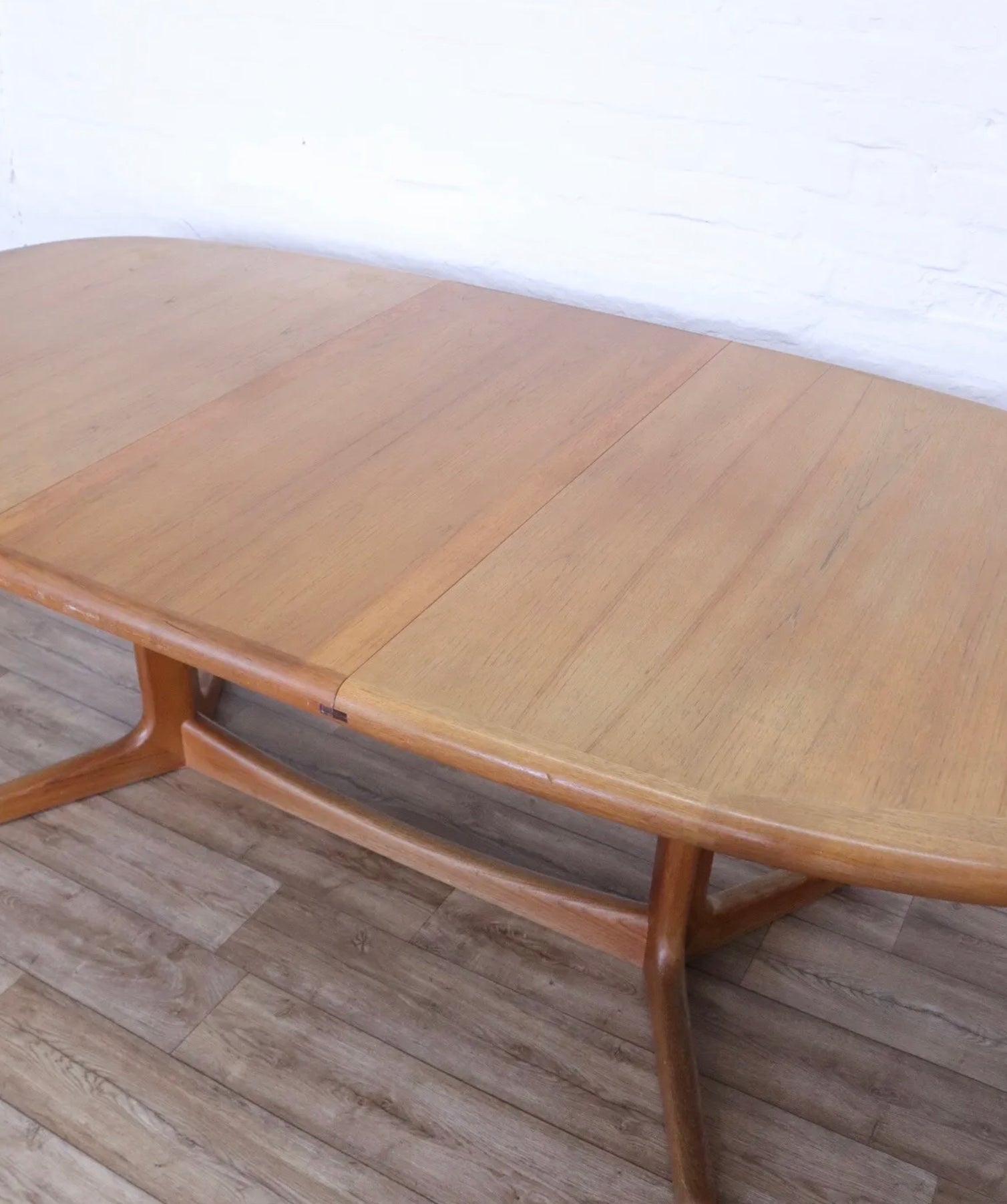 6146 Mid Century Teak Extendable Danish Benny Linden Dining Table Seats 6-8 - teakyfinders