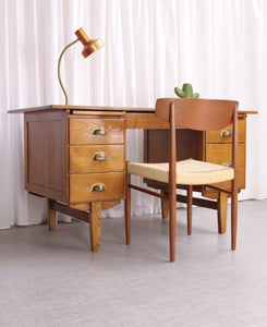 Vintage  1960s Mid Century Teachers School Light Oak Desk Home Office - teakyfinders