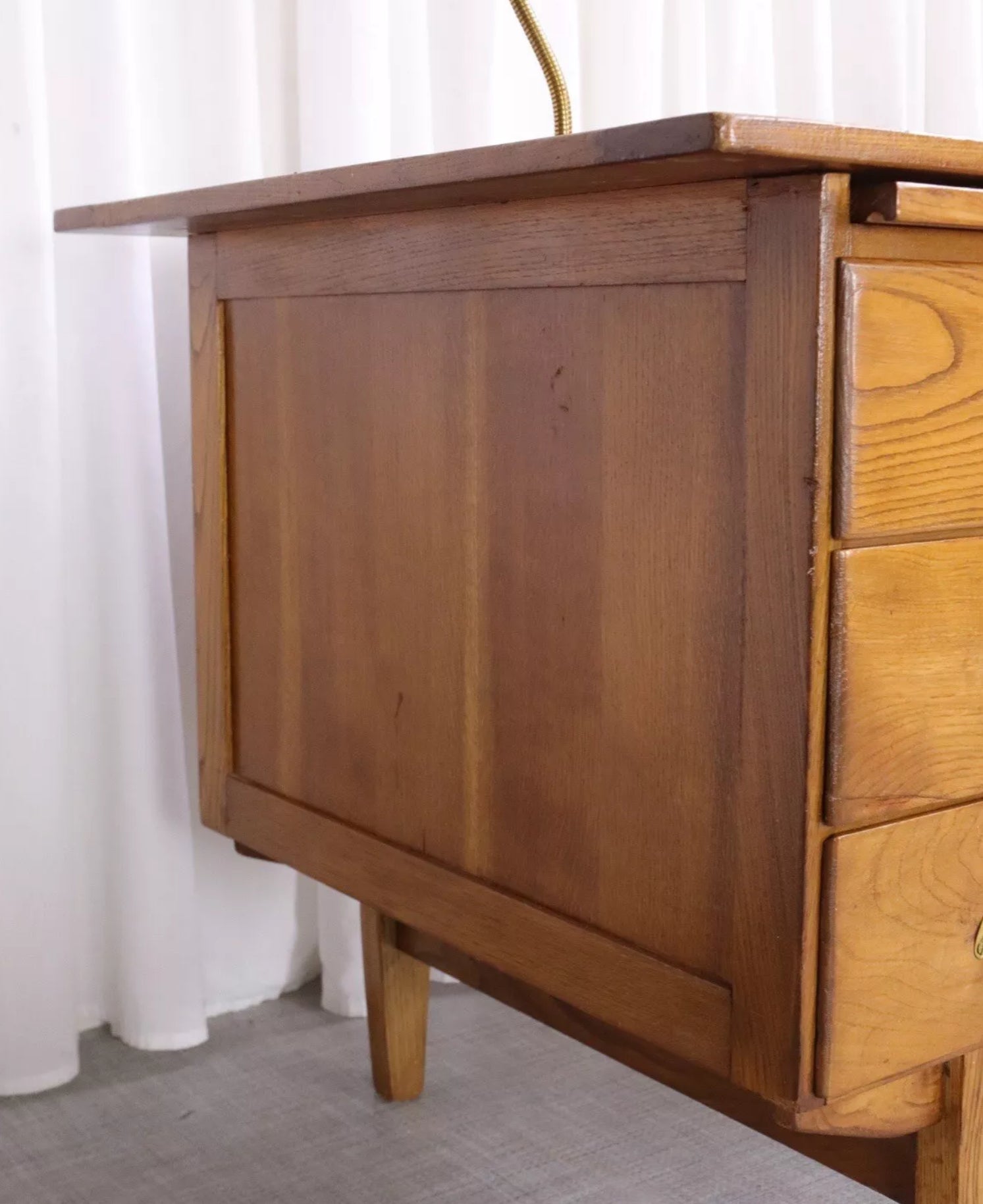 Vintage  1960s Mid Century Teachers School Light Oak Desk Home Office - teakyfinders