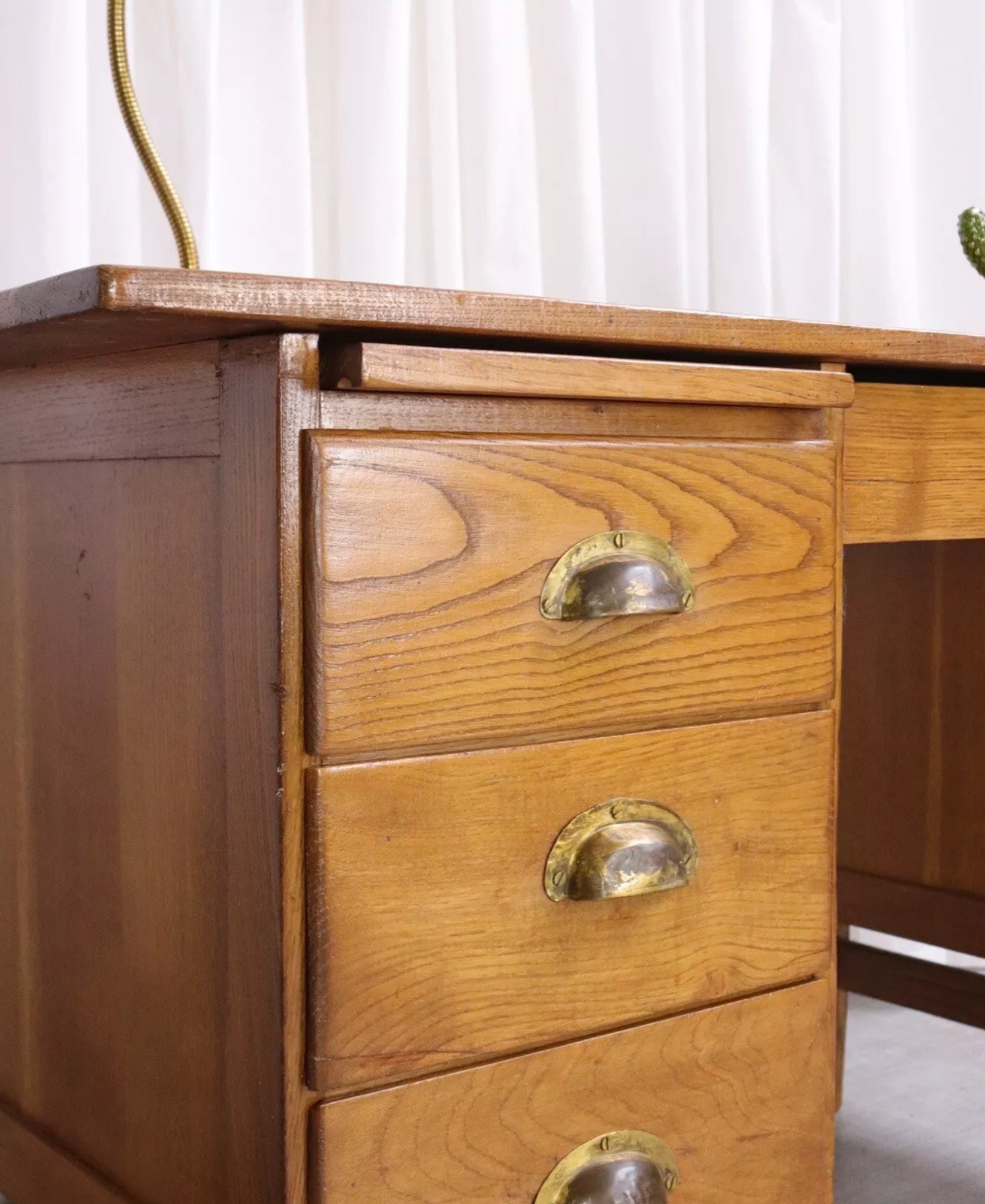 Vintage  1960s Mid Century Teachers School Light Oak Desk Home Office - teakyfinders