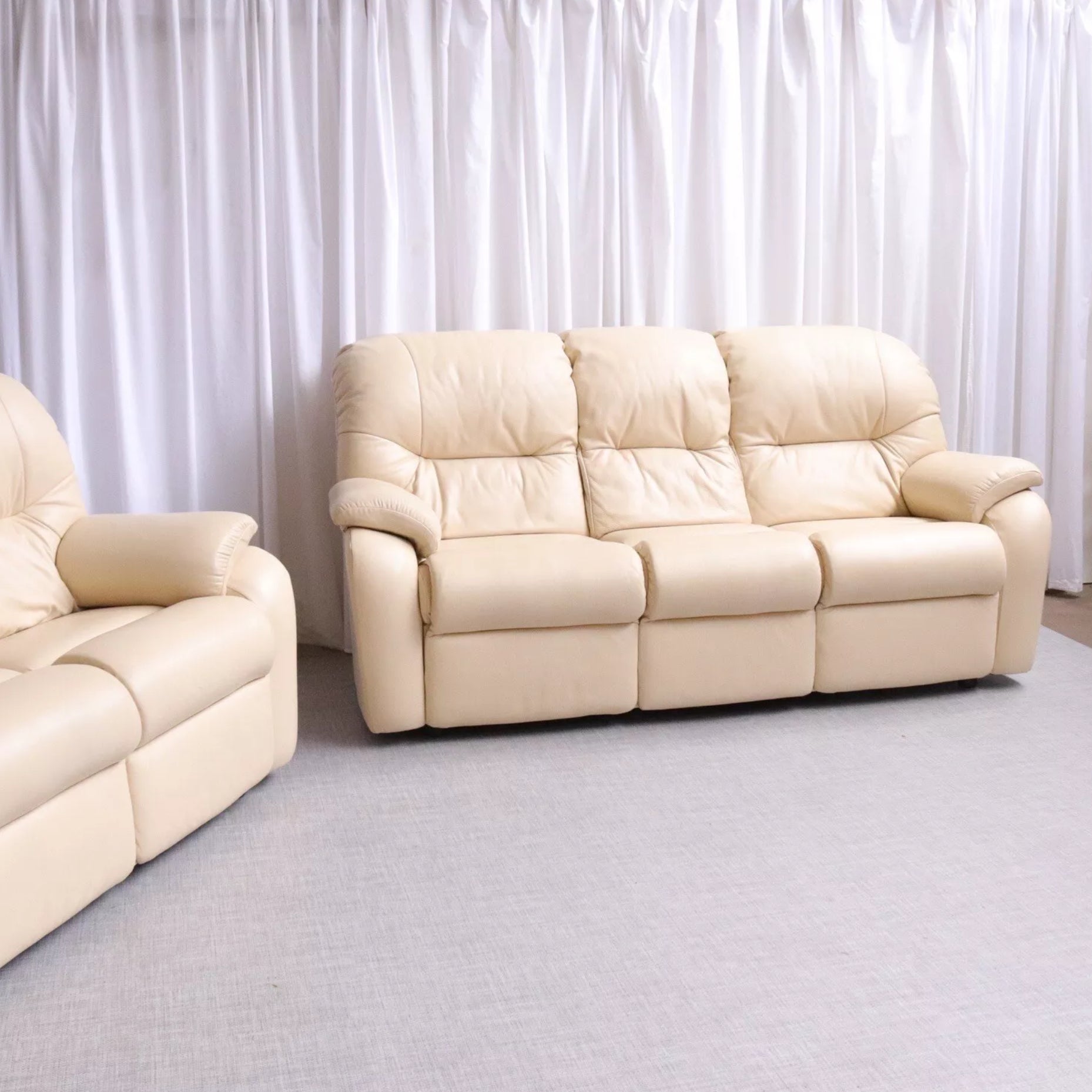 6197 G Plan 3  Seater Sofa Mistral Cream Leather Immaculate - teakyfinders