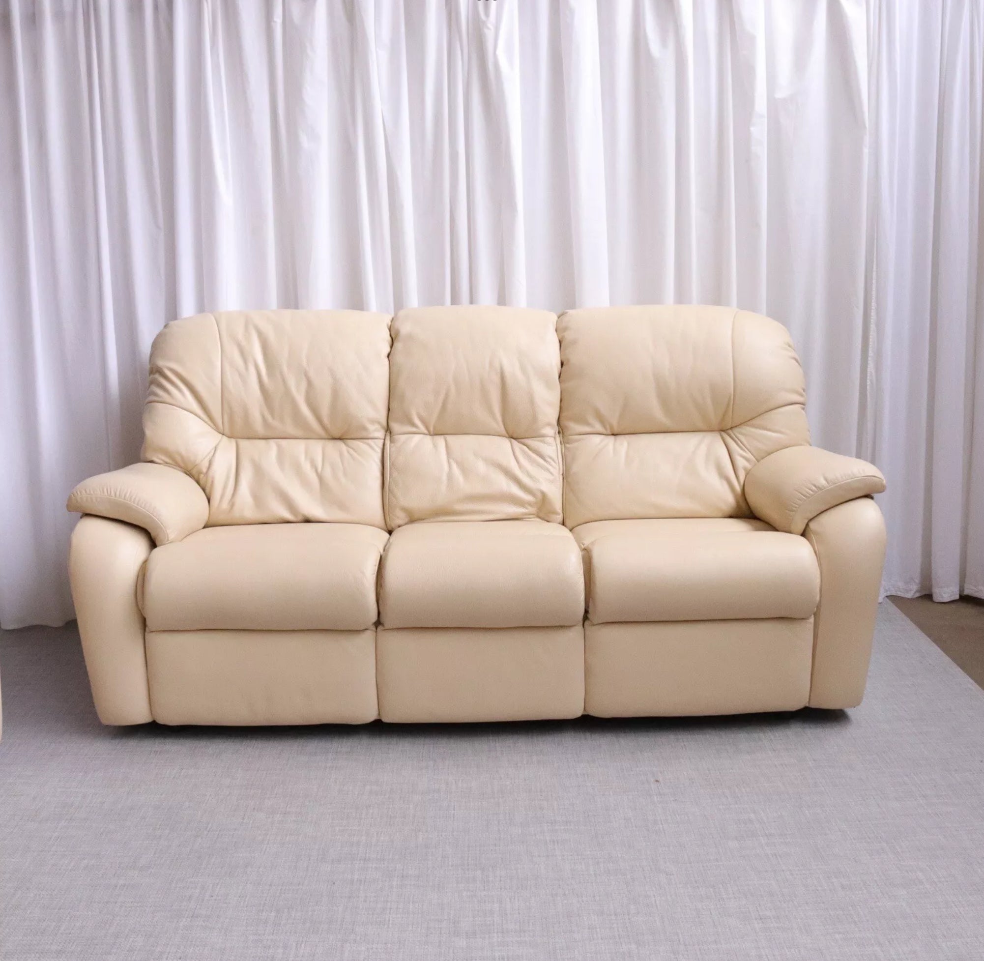 6197 G Plan 3  Seater Sofa Mistral Cream Leather Immaculate - teakyfinders