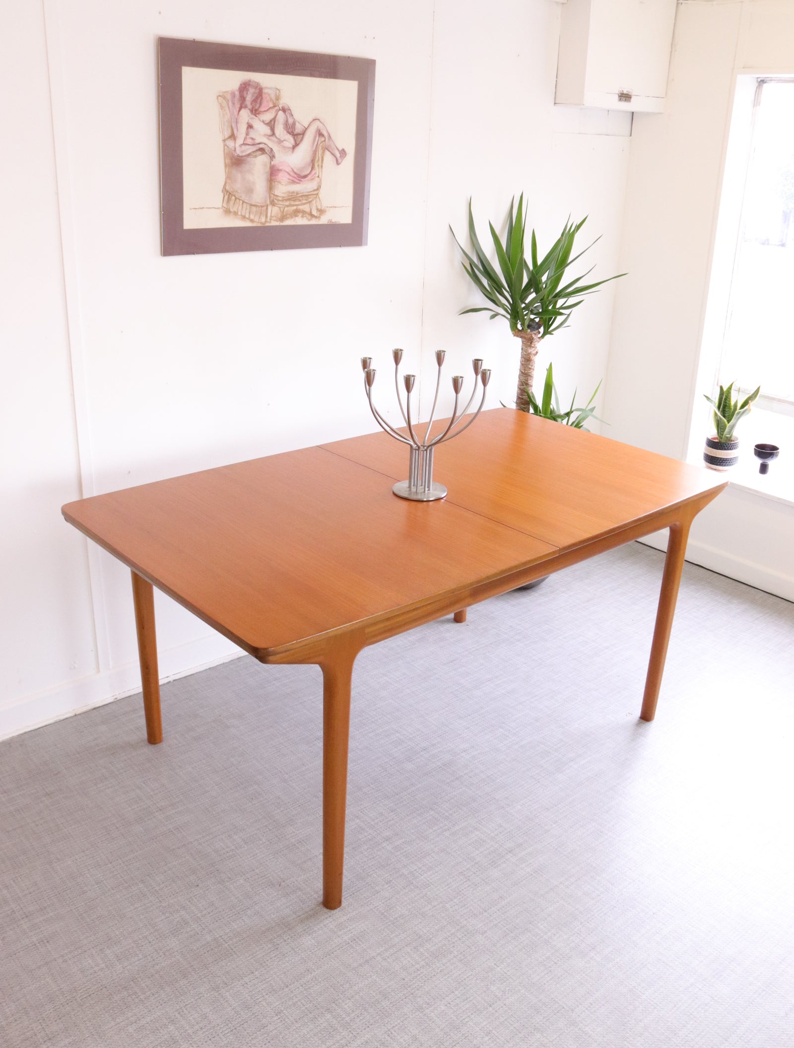 Teak T3 Dining Table from McIntosh - teakyfinders