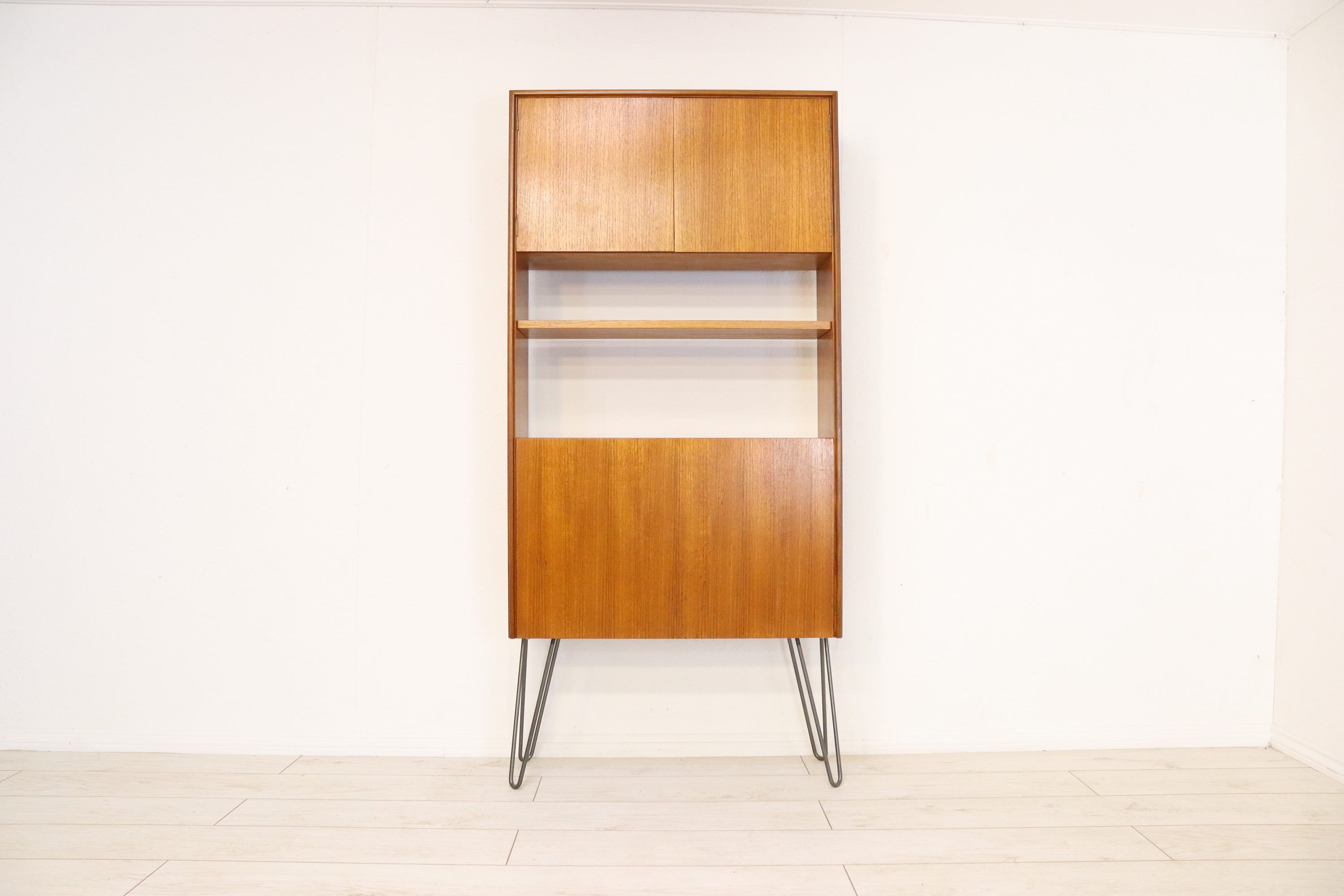 G Plan Form Five Teak Display Unit on Hairpin Legs - teakyfinders