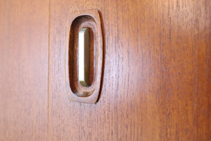 Austinsuite, Retro Sideboard / Highboard in Teak and Rosewood - teakyfinders