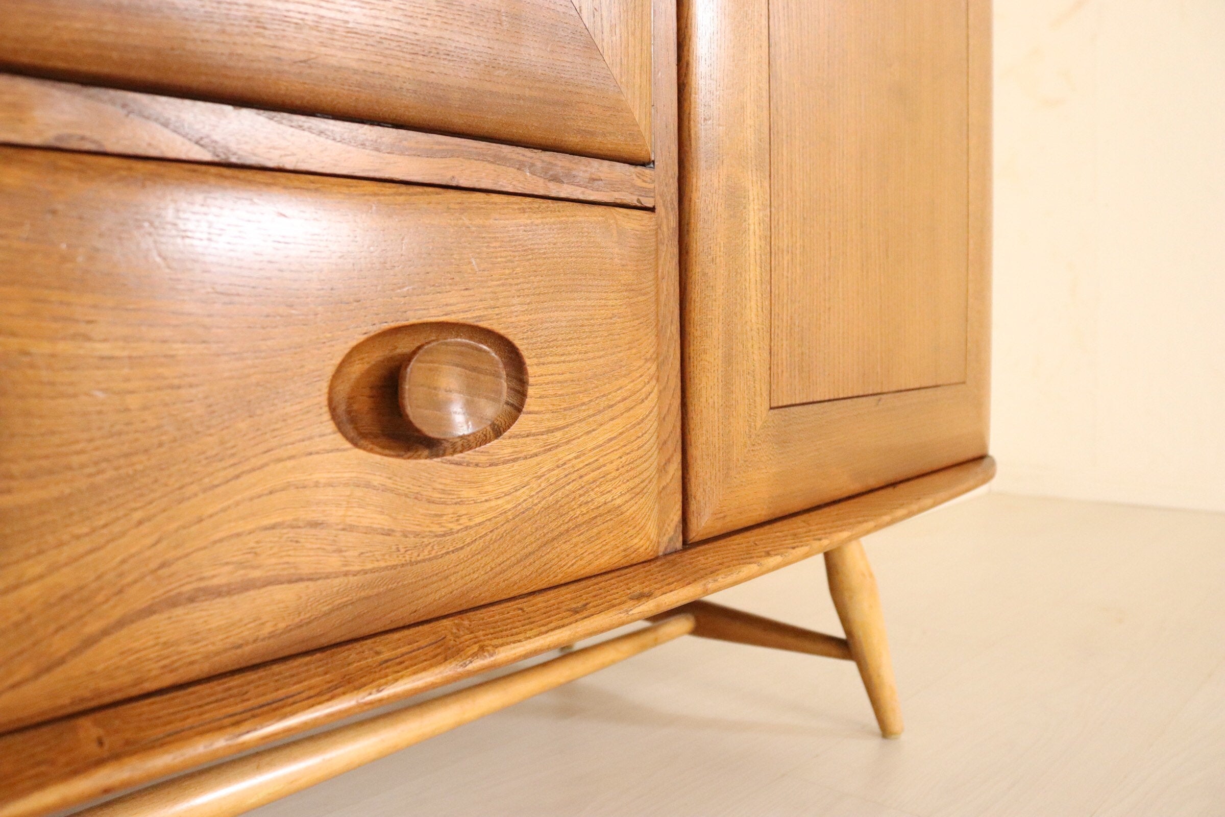 Ercol Sideboard, model 366, Blonde - teakyfinders