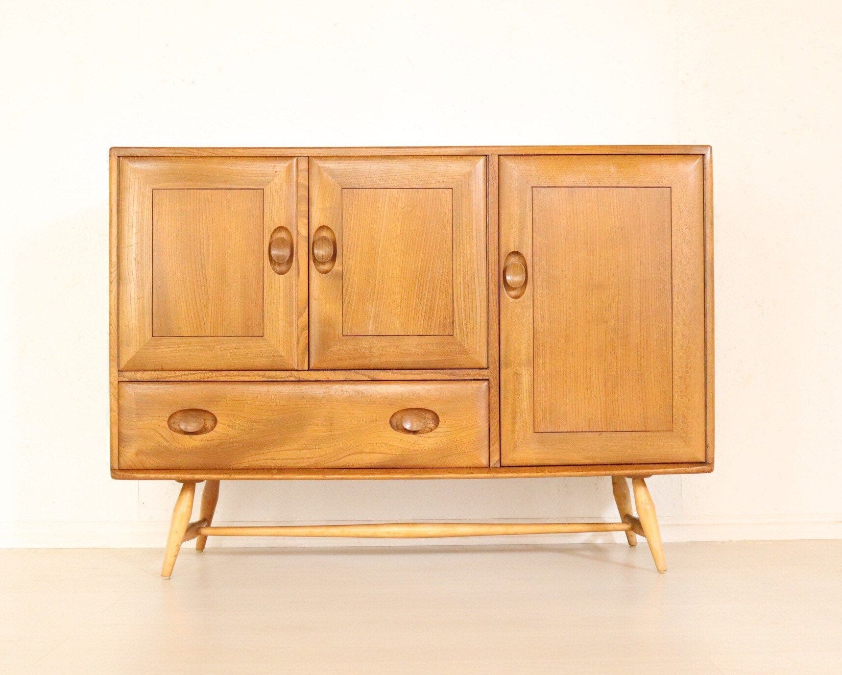 Ercol Sideboard, model 366, Blonde - teakyfinders