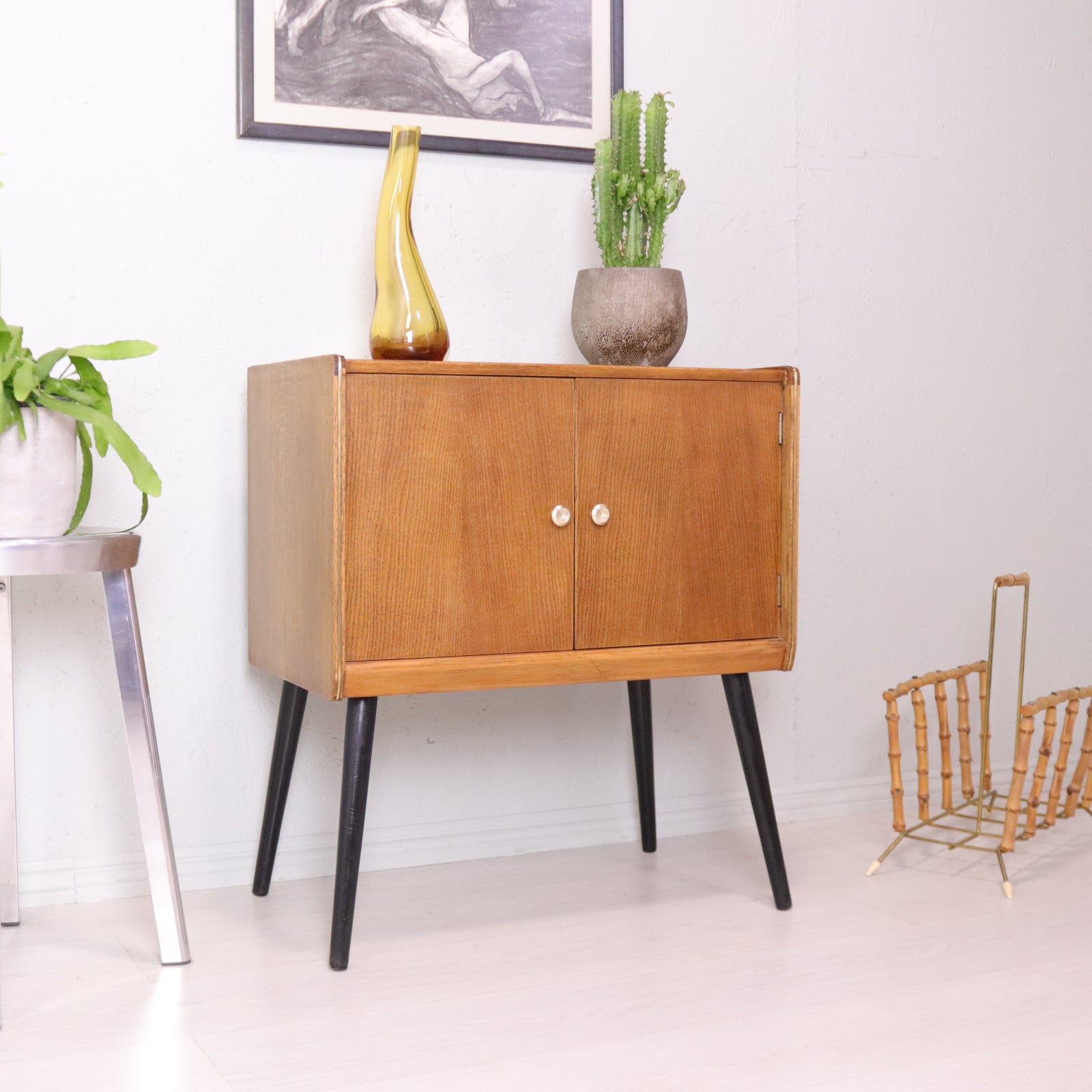 Retro Oak Vinyl Cabinet - teakyfinders