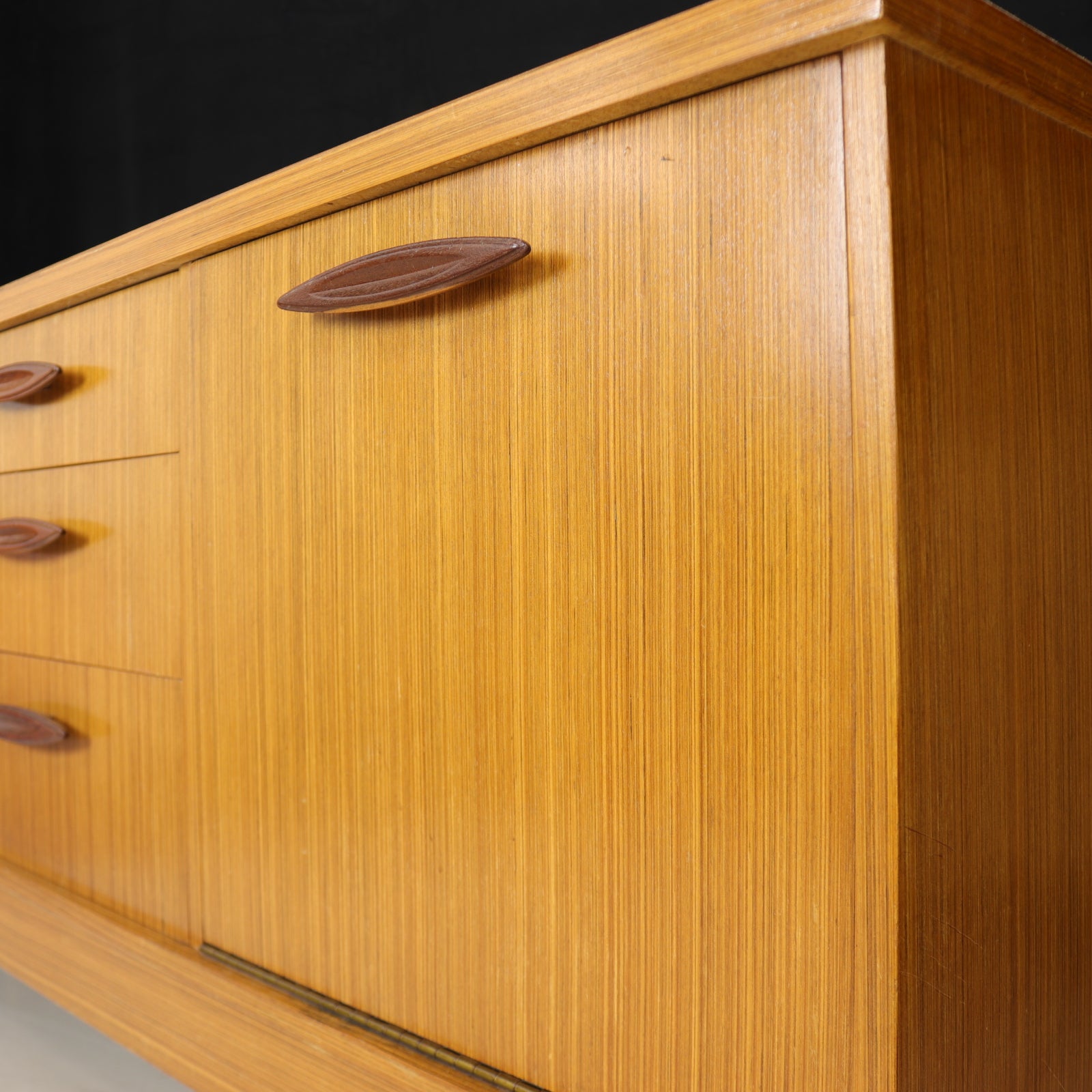 Light Teak Unusual Retro Sideboard - teakyfinders