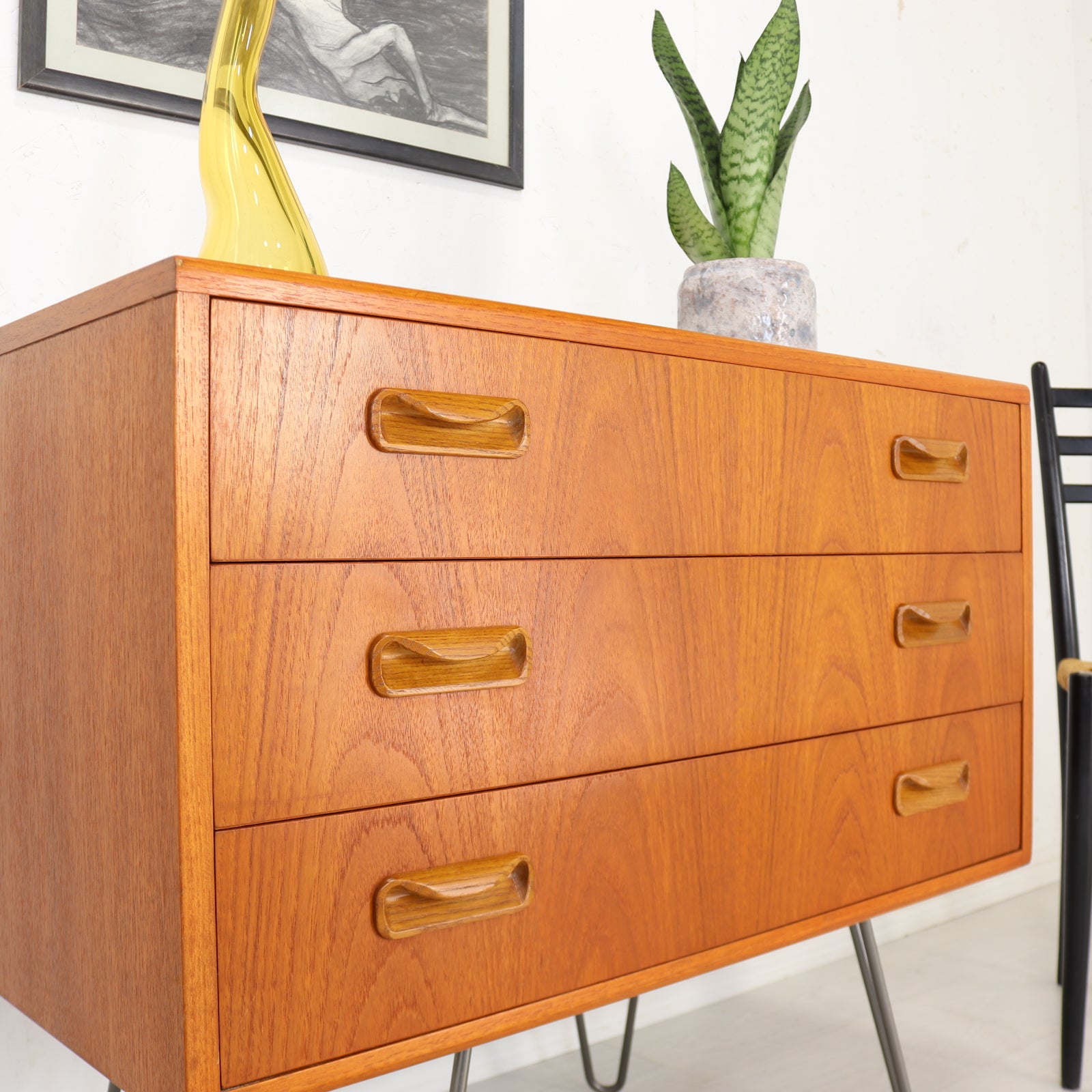 G plan Fresco Teak Chest of Drawers on Hairpin Legs - teakyfinders