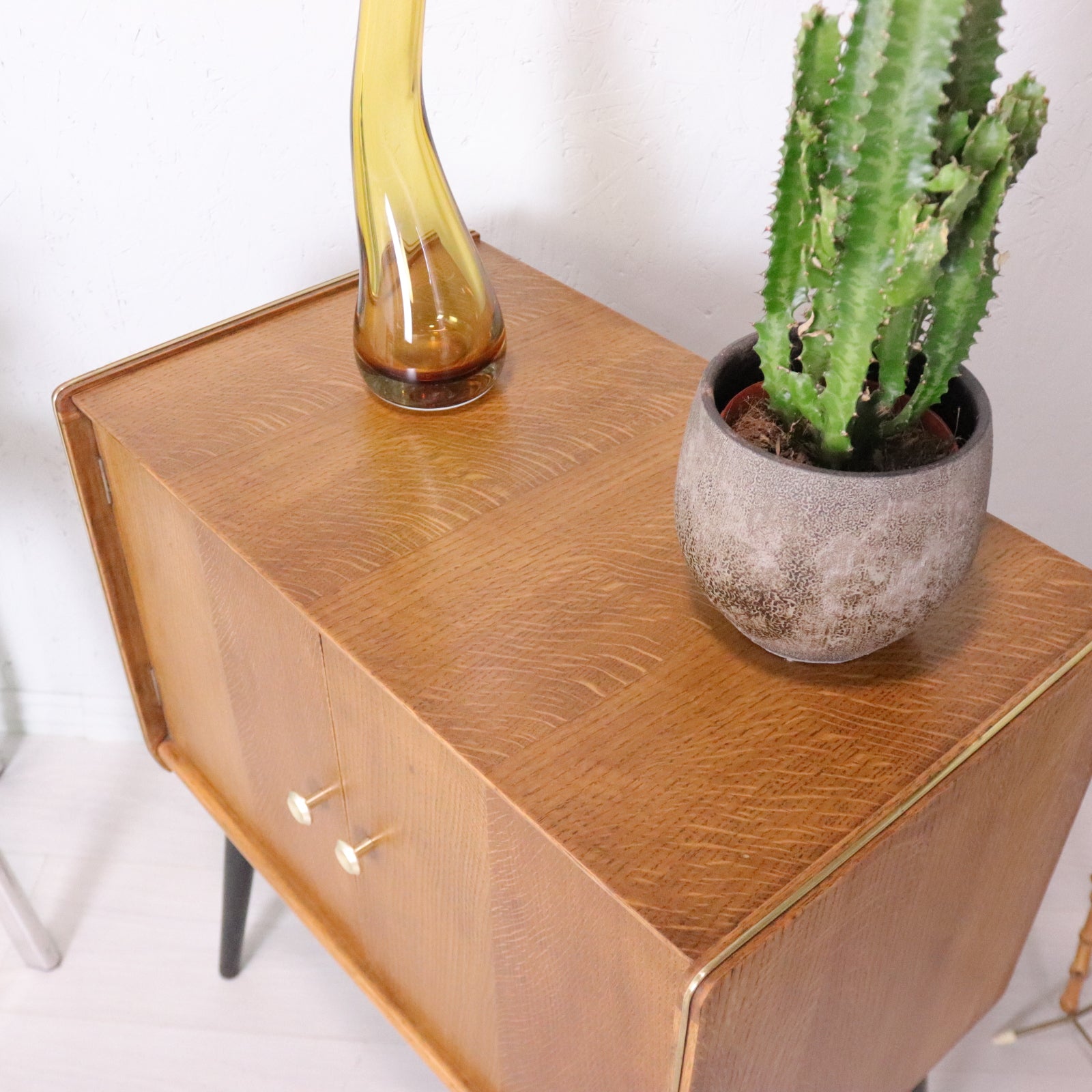 Retro Oak Vinyl Cabinet - teakyfinders