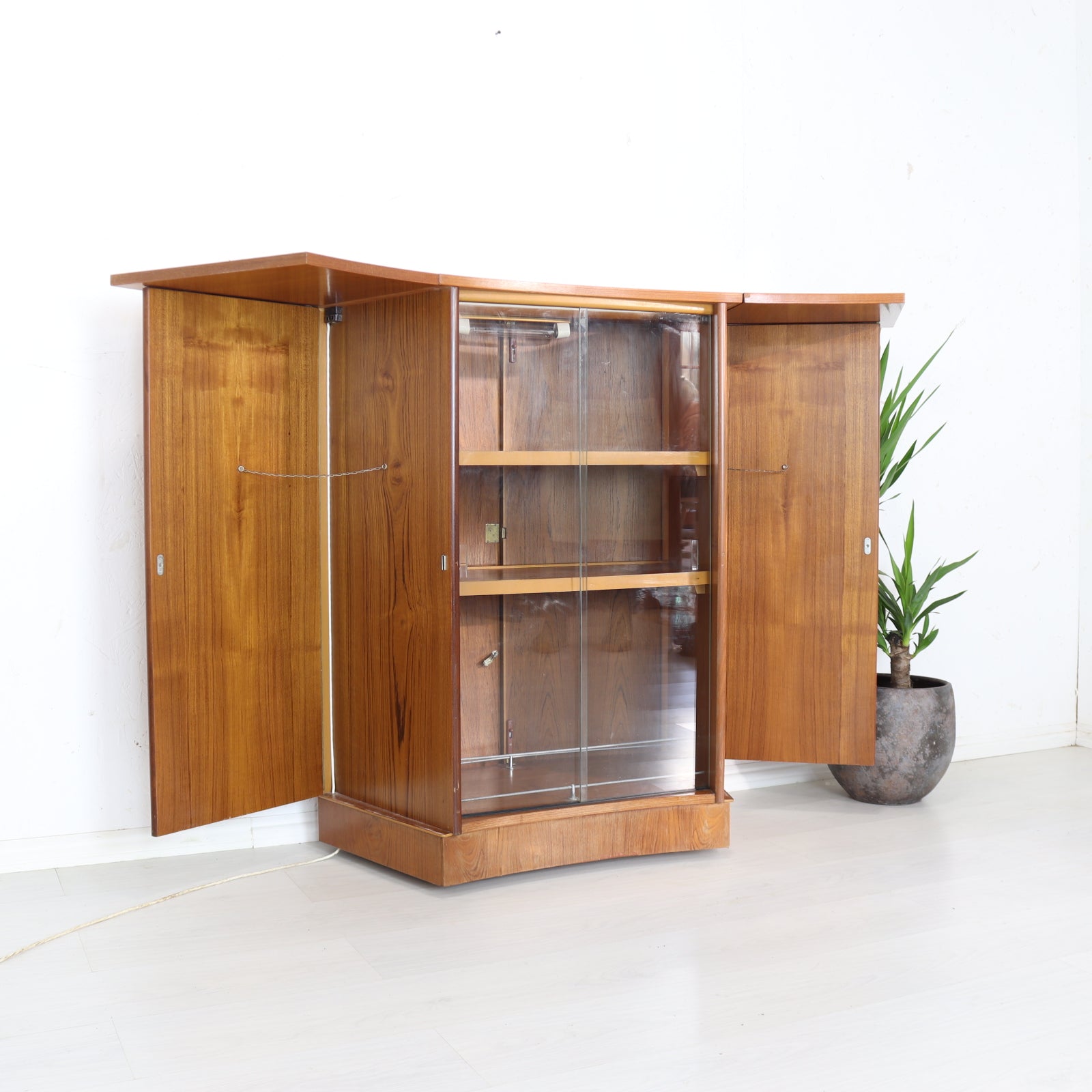 Turnidge of London Fold Out Teak Drinks Bar - teakyfinders