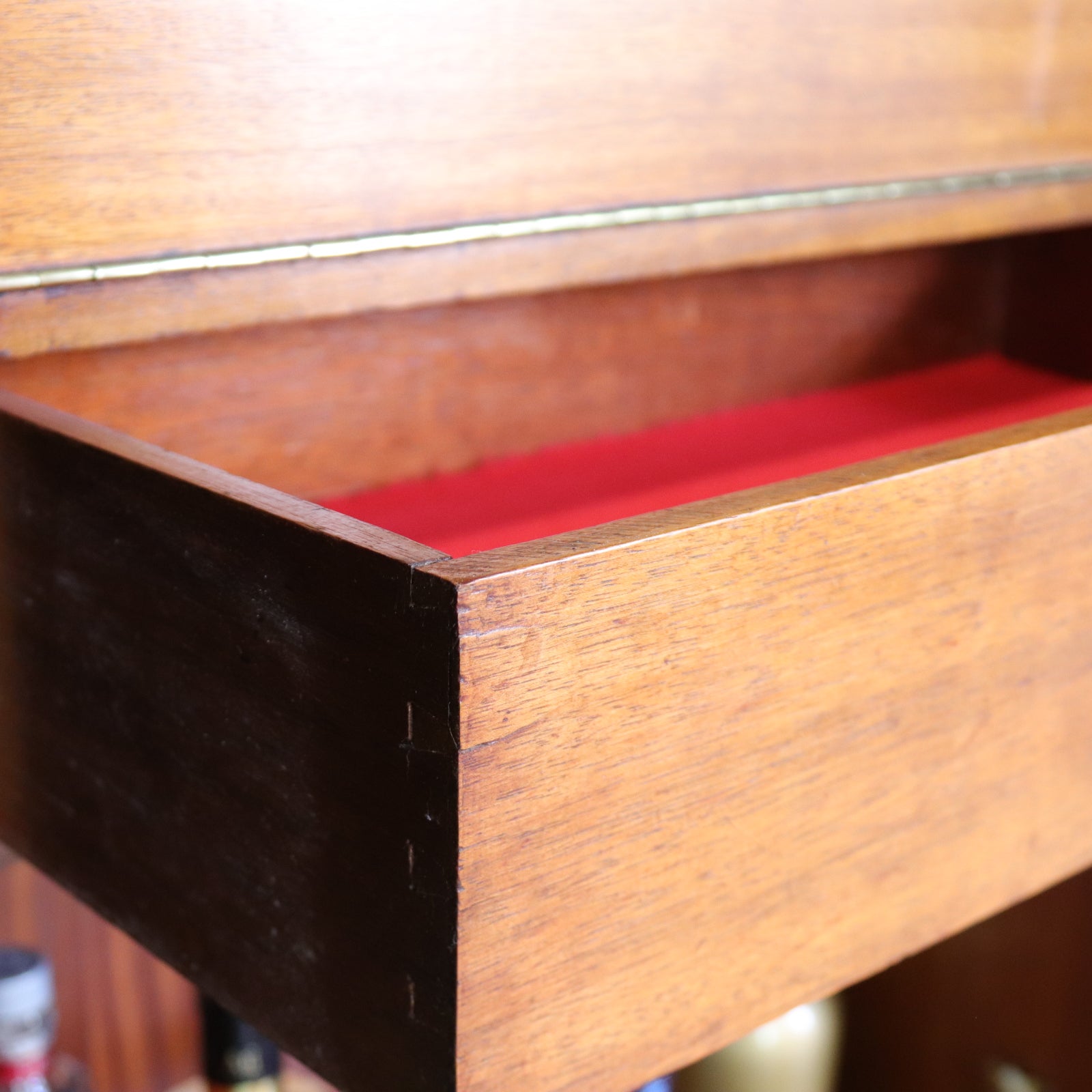 Vintage Compact Drinks Cabinet in Teak - teakyfinders