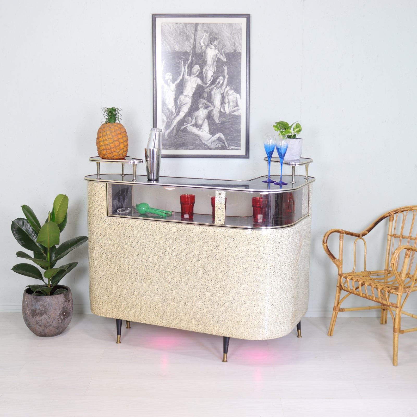 Retro Funky Home Cocktail Drinks Bar - teakyfinders