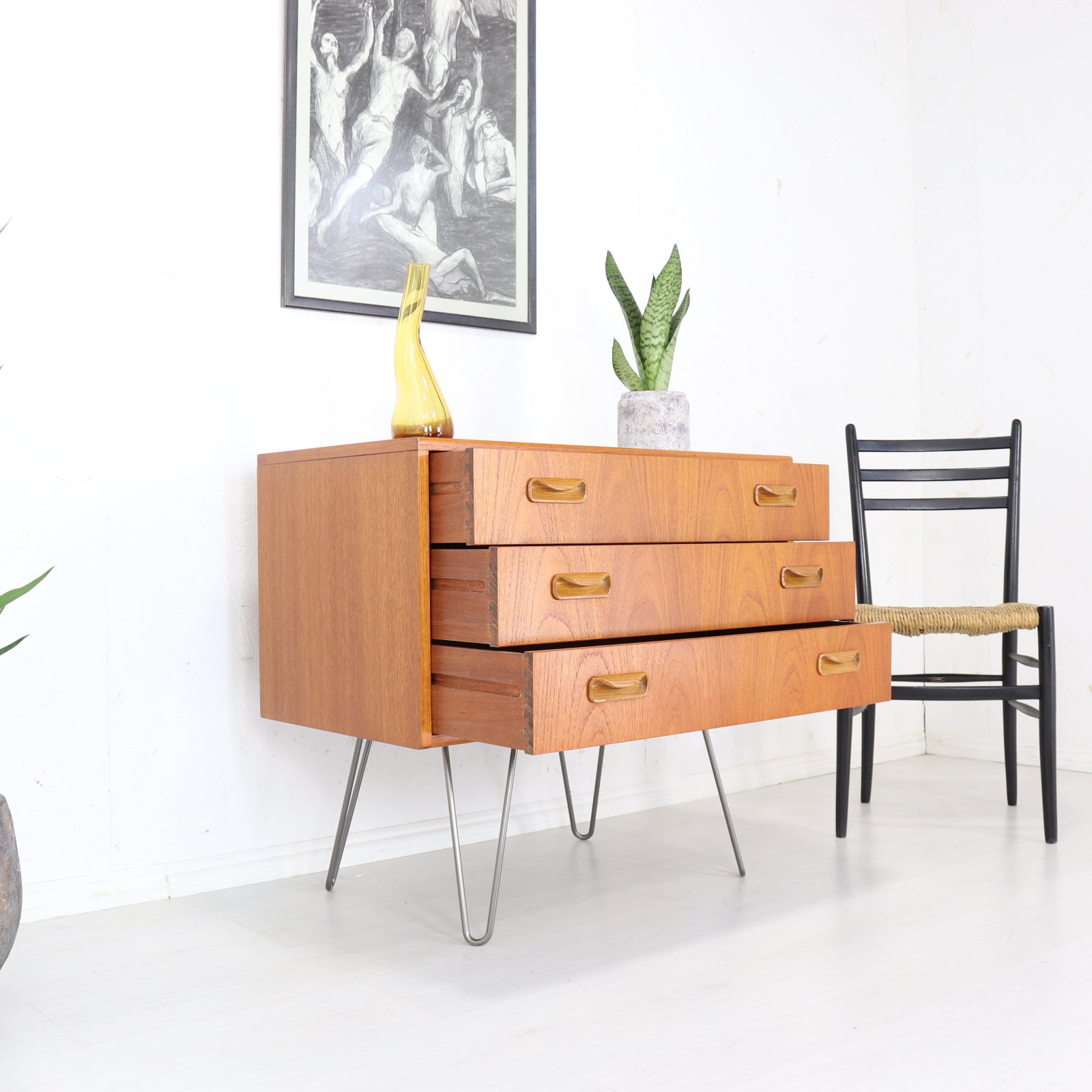 G plan Fresco Teak Chest of Drawers on Hairpin Legs - teakyfinders