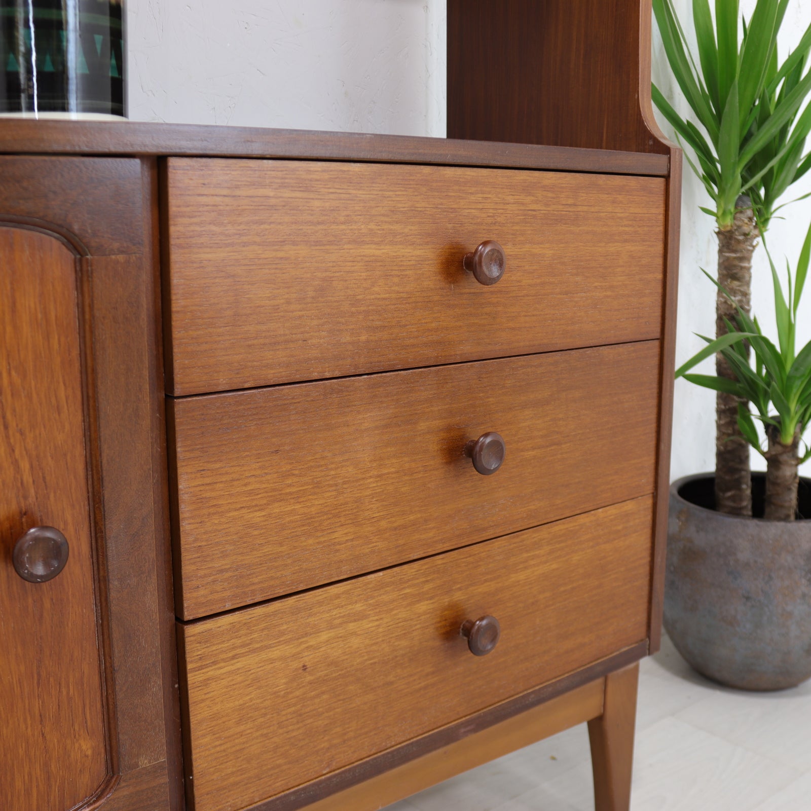 Mid Century Stonehill Teak Room Divider - teakyfinders