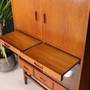 Retro Small Compact Teak Drinks Display Cabinet - teakyfinders